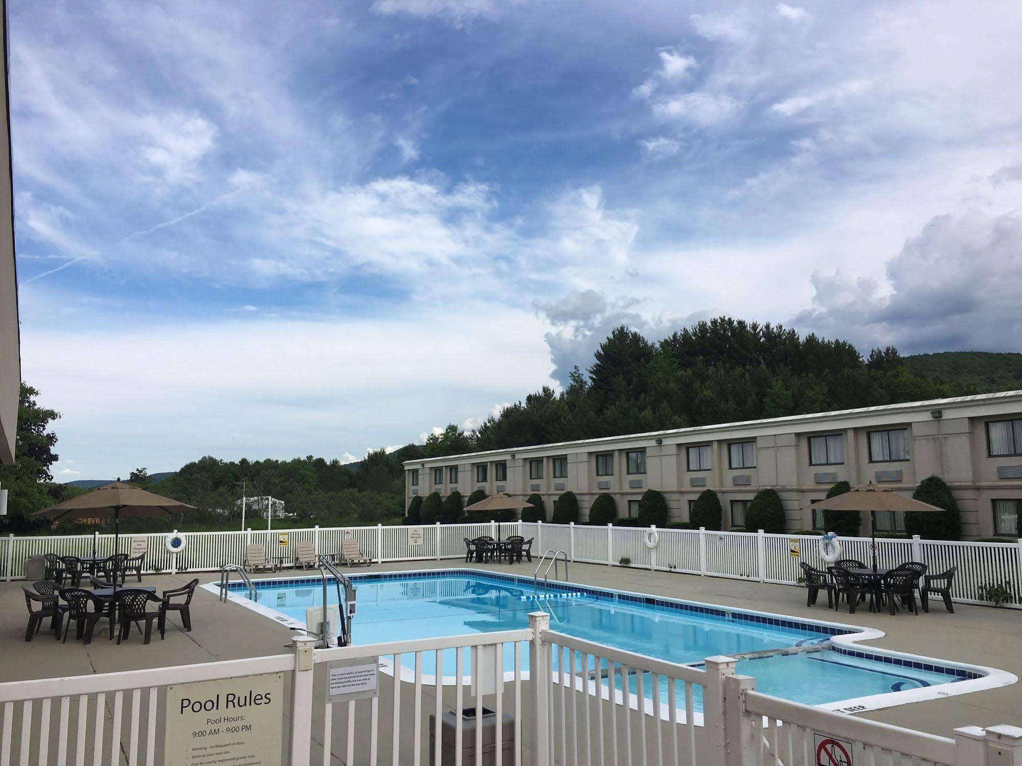 Quality Inn Oneonta Cooperstown Area Екстериор снимка